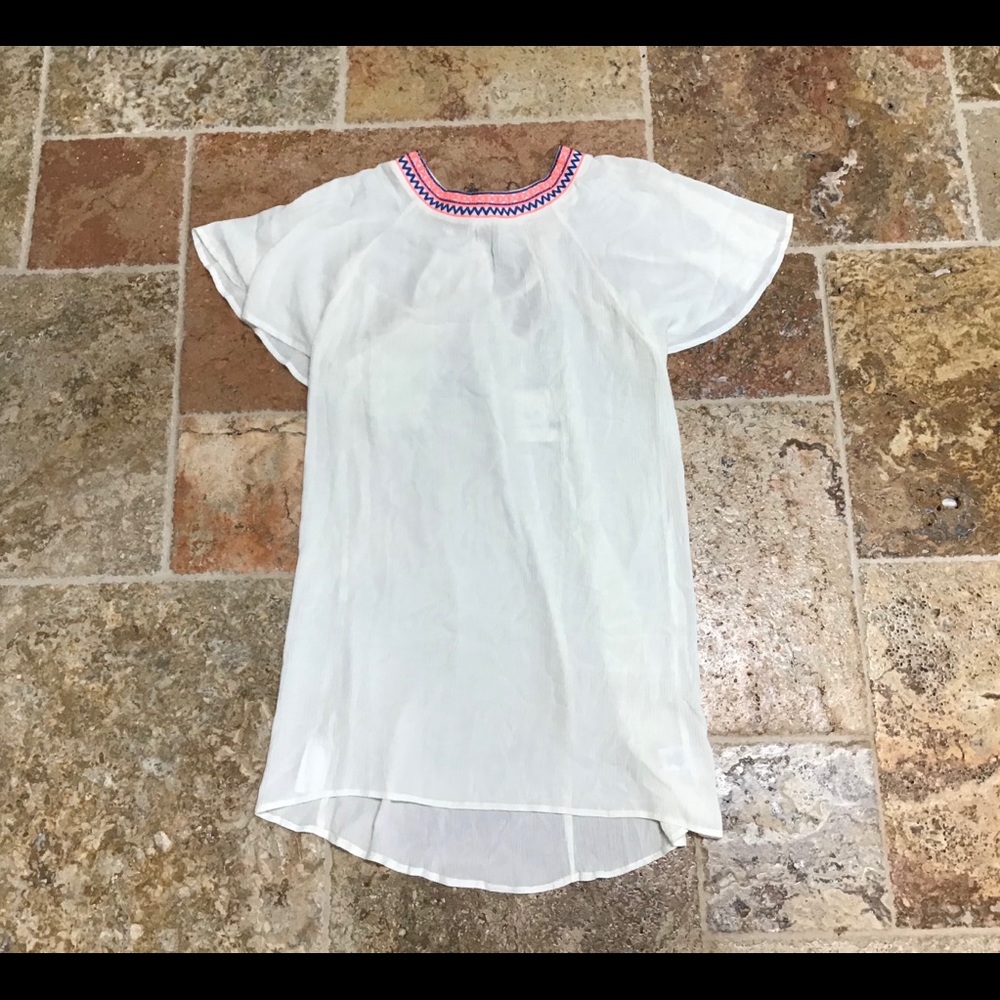 NWT! Women’s UMGEE Top - Size L